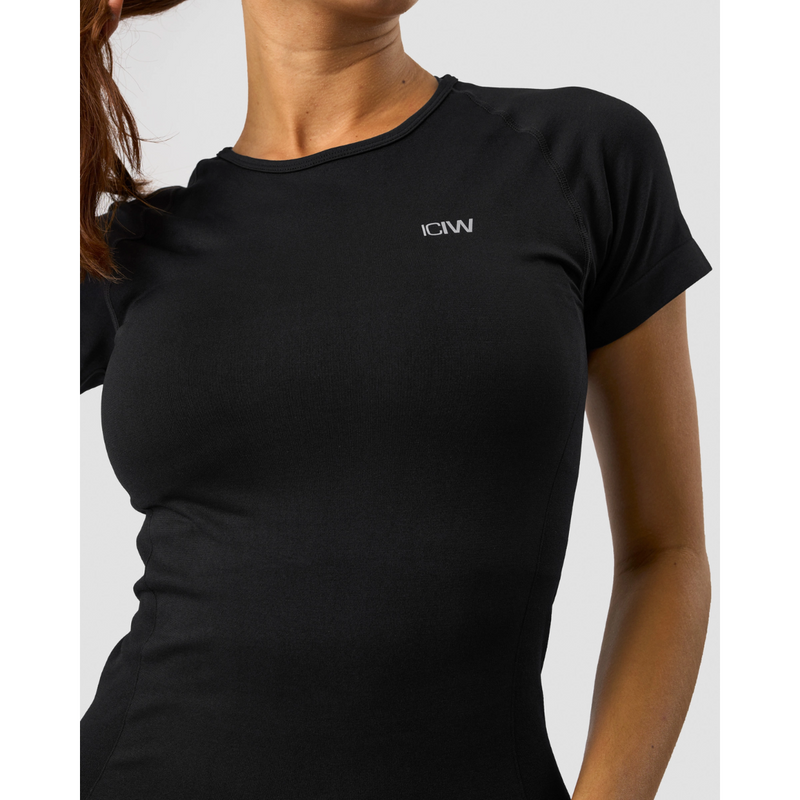 Everyday Seamless T-shirt Wmn Black-Naisten lyhythihaiset ja topit-ICANIWILL-XS-Aminopörssi