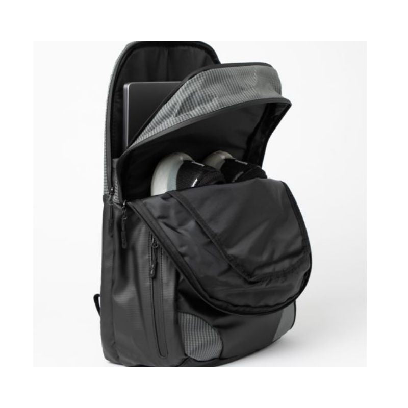 Urban Backpack, Black 28 litraa-Treenireppu-Picsil-Aminopörssi