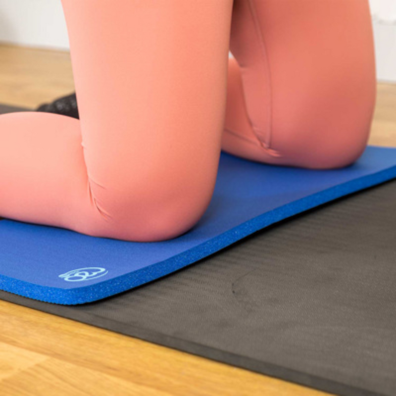 Knee Mat Pad 15mm, polvipehmuste-Jumppamatto-YogaMad-Aminopörssi