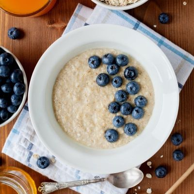 Laktoositon heraproteiini puuroon