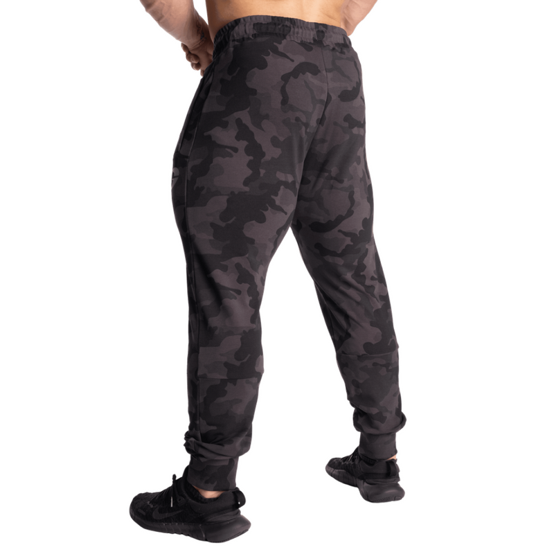 GASP Tapered Joggers, dark camo-Miesten housut-GASP-S-Aminopörssi