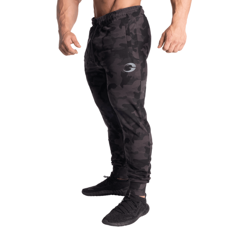 GASP Tapered Joggers, dark camo-Miesten housut-GASP-S-Aminopörssi