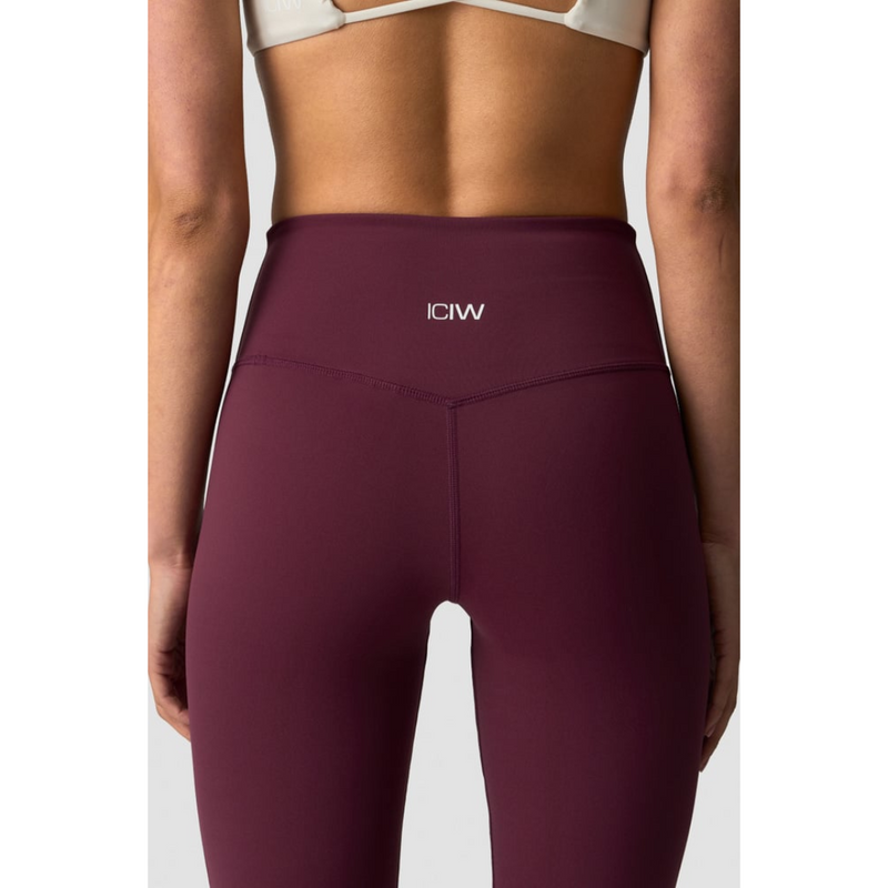 ICIW Nimble Flared Tights Dark Mahogany-Naisten trikoot ja leggingsit-ICANIWILL-XS-Aminopörssi